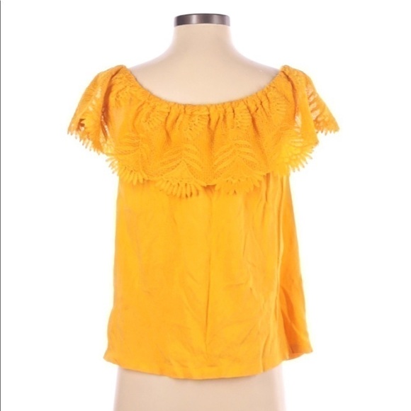 𝅺off the shoulder top - Picture 4 of 5